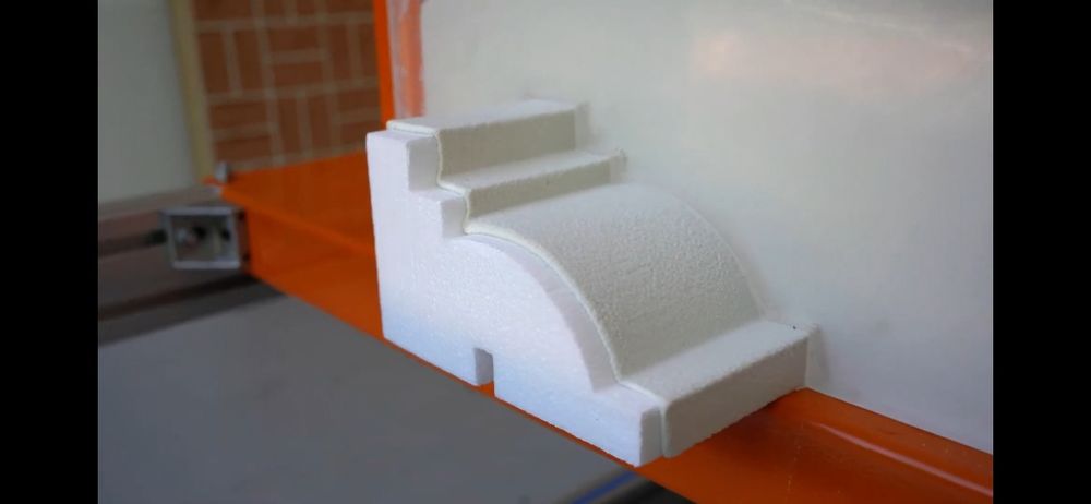 Станок для резки пенопласта