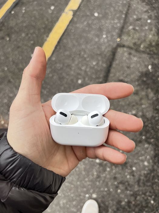 Urgent airpods pro 1