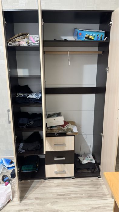 Шкаф продаю Срочно