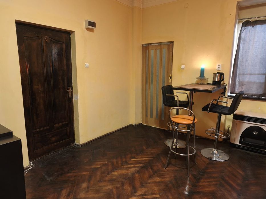 Particular, garsoniera cochetă Cotroceni, parter/p+2, 27 mp