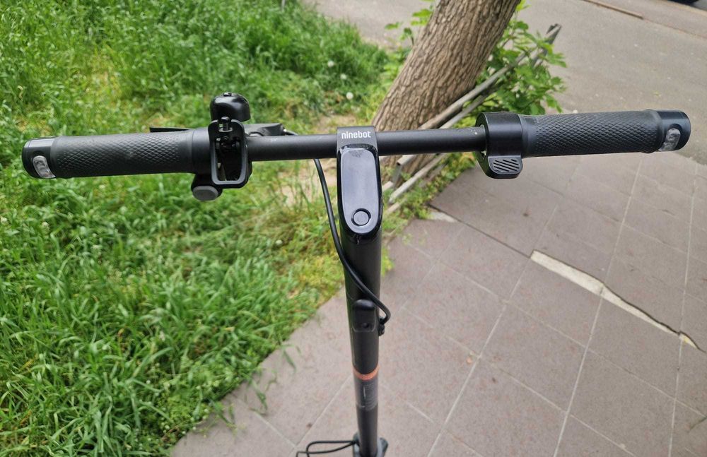 Trotineta electrica Niu KQi2 Pro 10", 25km/h, 40km, 300W, in stare excelenta cu incarcator original