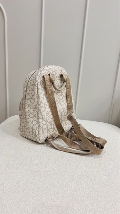 Женский рюкзак Calvin Klein!