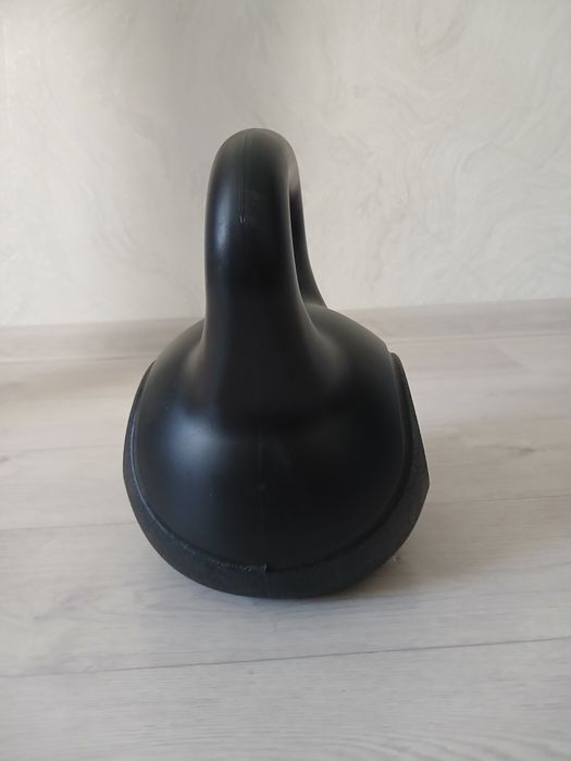 Продам гирю 12 кг