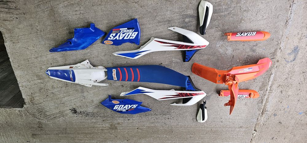 Пластмаси  KTM six day  france 2018