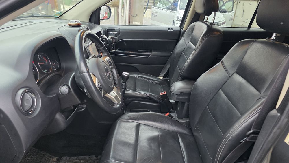 Variante  / Vând Jeep compass - 2011 - euro 5 - acte valabile - suv
