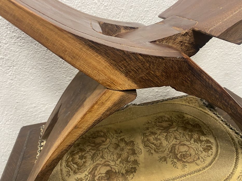 Дървена сгъваема поставка от орех Азия 1900 1940