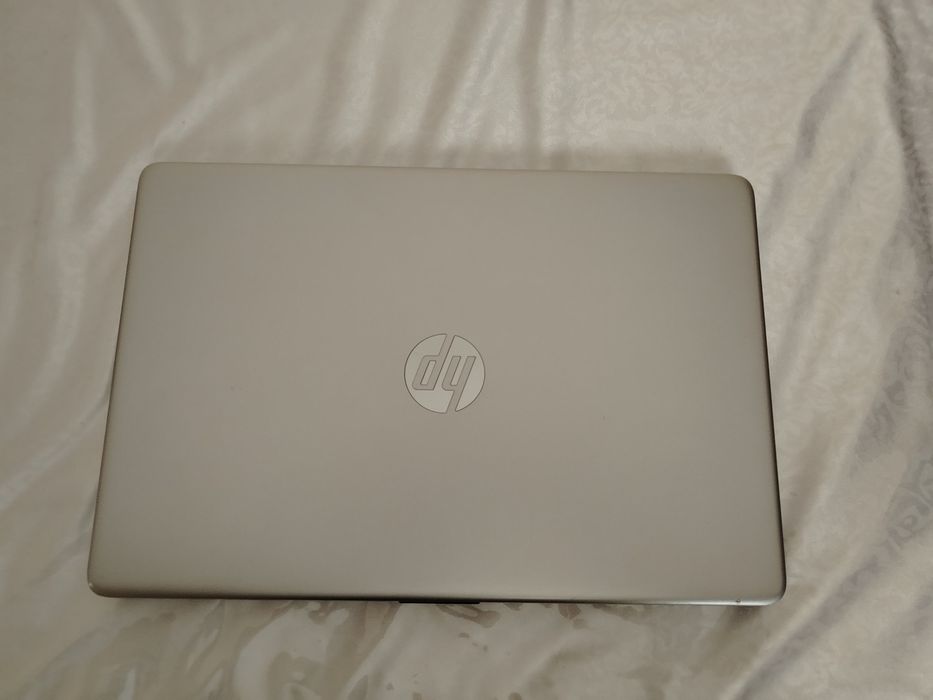 HP Notebook srochna sotiladi