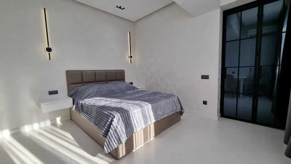 Срочно сдам 2/2/4 кв на Максим Горьком ор КФС H5