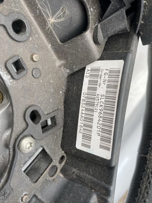 Кожен мулти волан за BMW E60