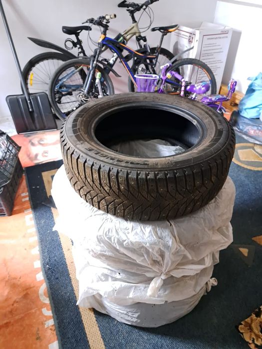 Продам шины комплект 215/60 R16
