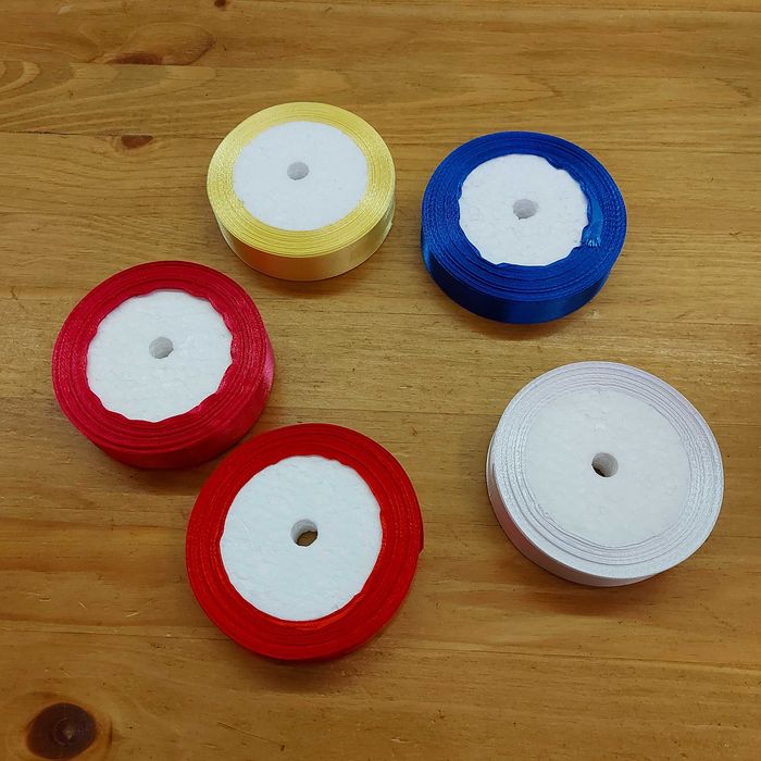 Упаковочная слюда. Оберточная упаковка. Прозрачная пленка для корзин.