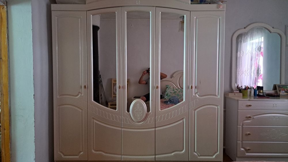Продам Спальный гарнитур комплект