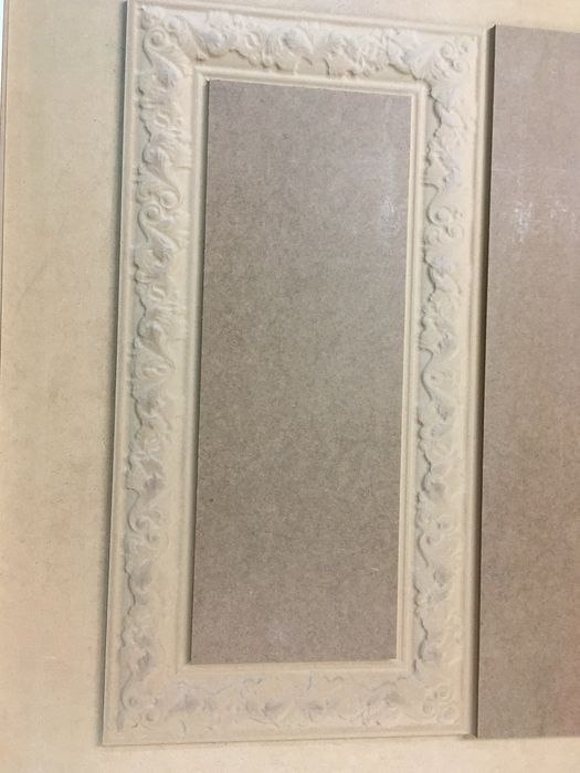 Рутерно рязане, гравиране и фрезоване на релефи.