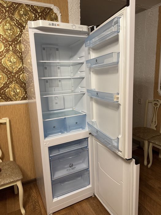 Продам холодильник б/у