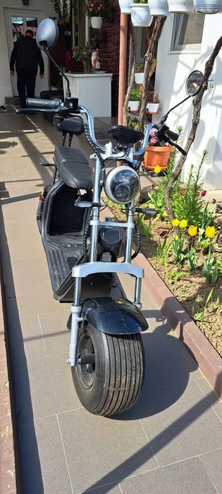 Scooter pe electric