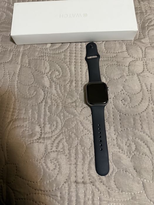 Vand Apple Watch 11 , model GPS , ca si nou