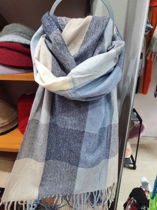 Модерни стилни шалове