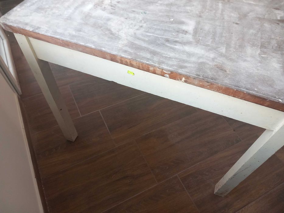 Кухненска трапезна маса