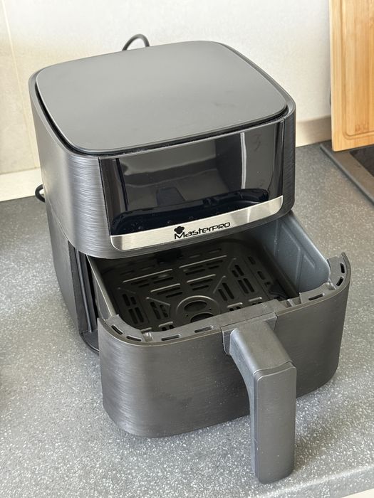 Friteuza Airfryer Masterpro 4L, 8 programe