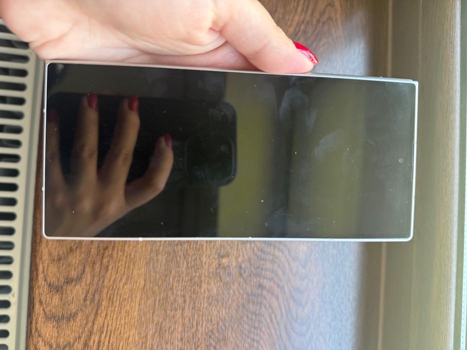 Vând Samsung z fold 7 pliabil!