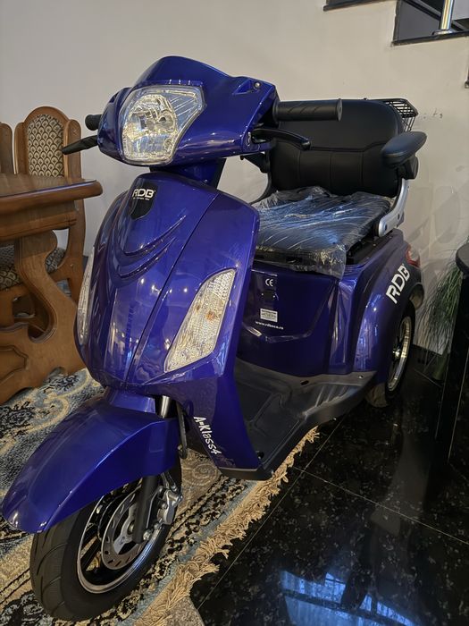 Scooter electric