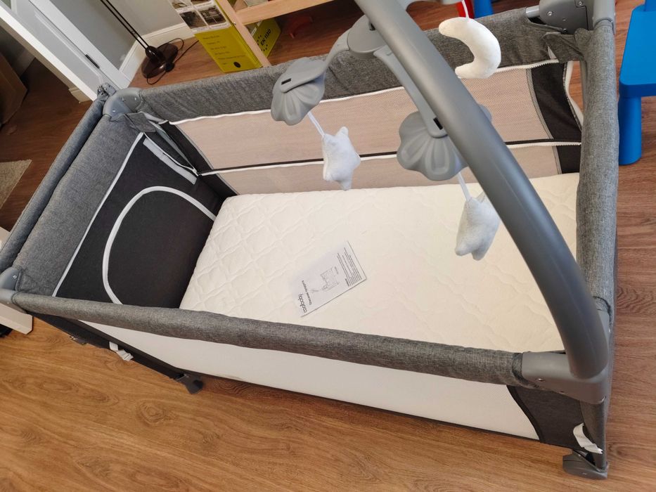 Bedside cot/ playpen/ travel cot with changing table