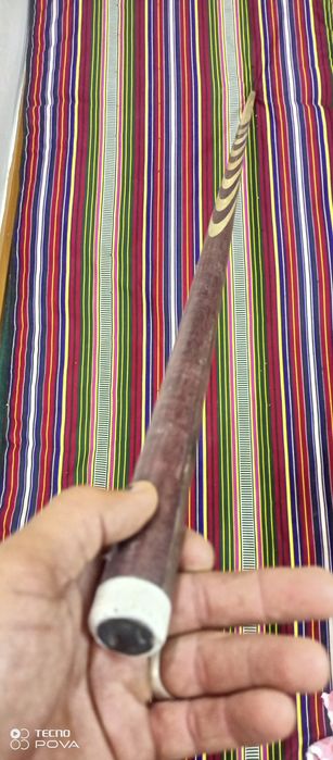 Кий бильярдный в хорошем состоянии. Иностранного производства.