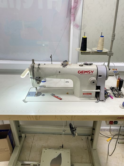 Швейные машинки и оверлок пятониточны