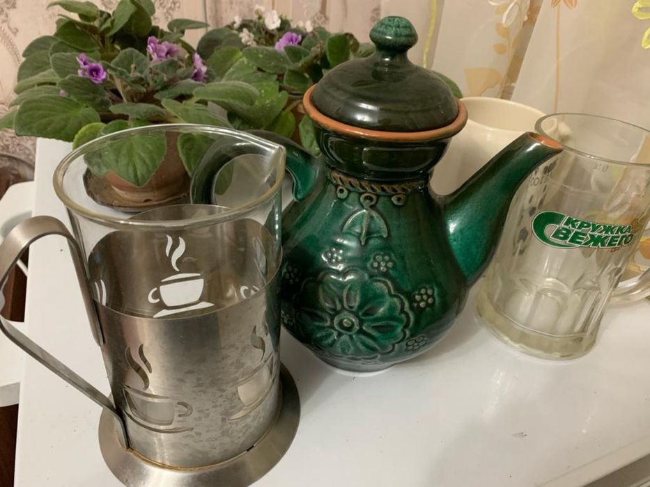Продаю пивные кружки и чайник