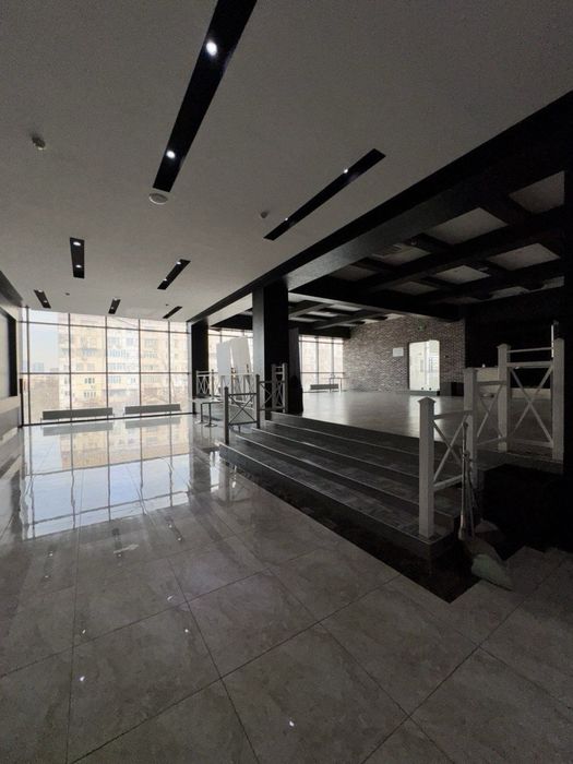 Сдаётся Помещение в ТЦ 1400м2 Орн-Максимка метро БИЙ (N8)