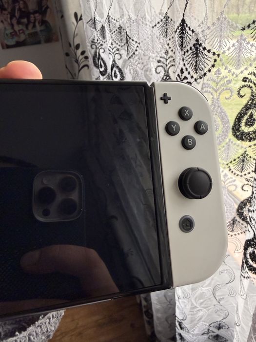 Nintendo Switch OLED + Mario Odyssey