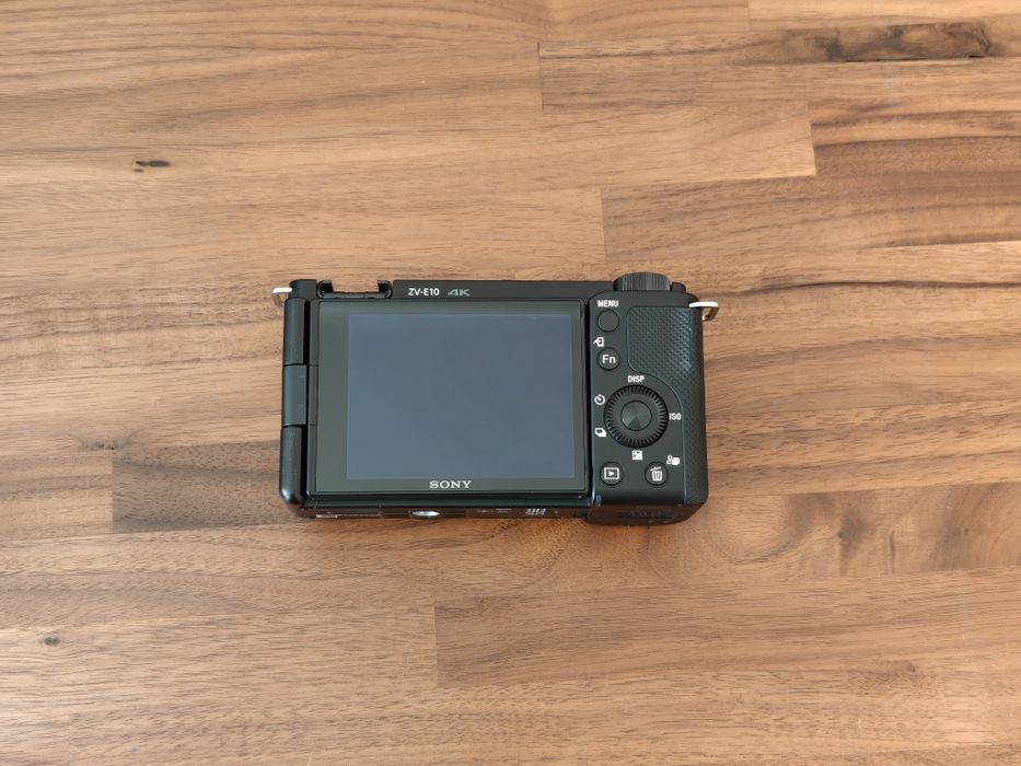 Sony ZV-E10, тяло + батерия, като нов