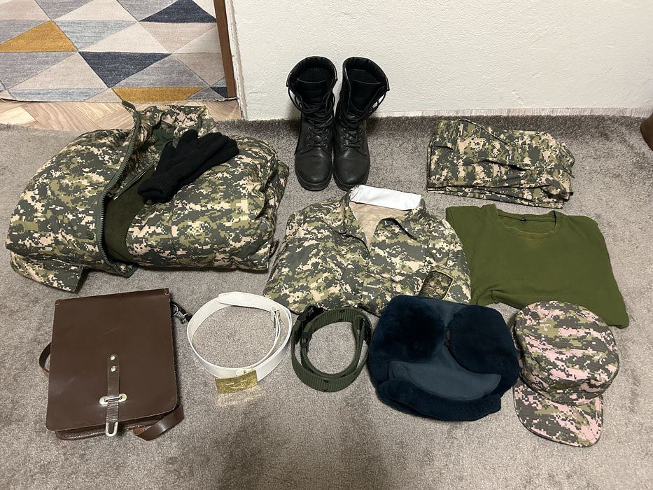 Продам полный комплект военный формы