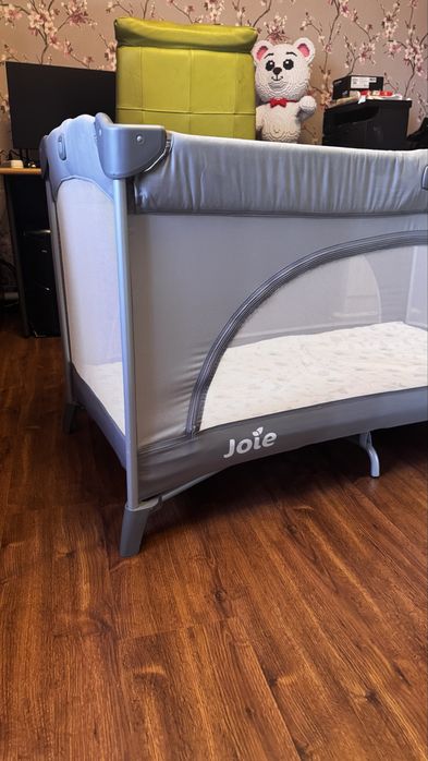 Детский складной манеж Joie