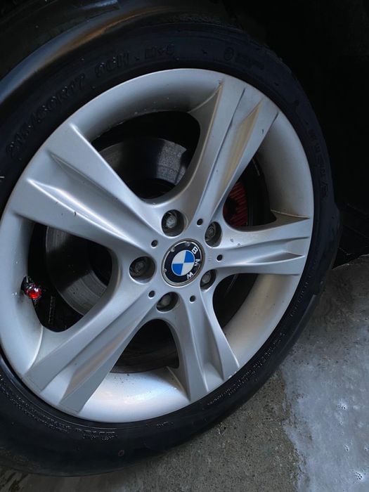 Vand sau schimb jante plus diferenta