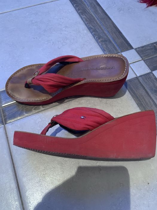 Летние шлепки на платформе