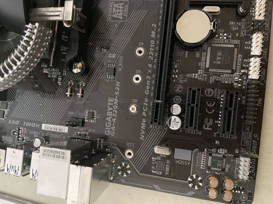 Материнская плата+Ryzen 5 2600