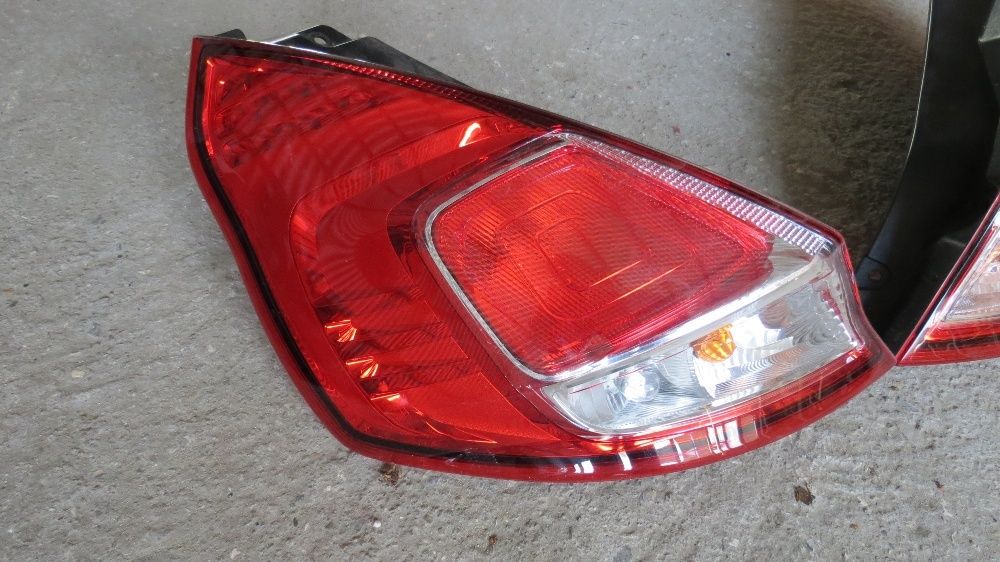 Стоп Стопове фар фарове броня тръби климатик Ford Fiesta V капак