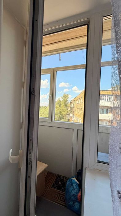 Продам 3 комн на 13мкр 4 этаж