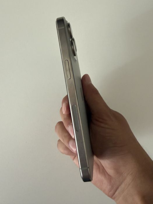 Продаю iPhone 15Pro Max 512