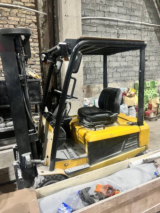 Срочно продам видочный погрузчик Hyundai 1.5T