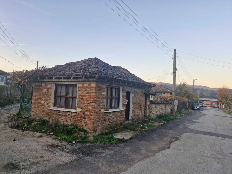 Къща с.Стеврек,общ. Антоново