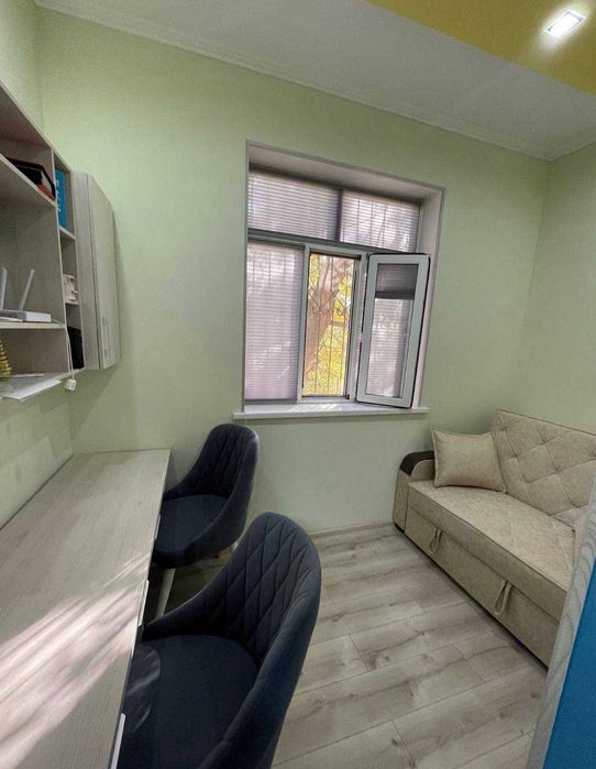 Чиланзар 1  Квартал ВЫСОКОПОТОЛОЧКА 3,40 2/4/4 кирпич