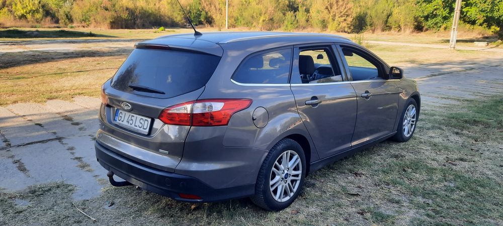 FORD Focus 2014 — imagine 5