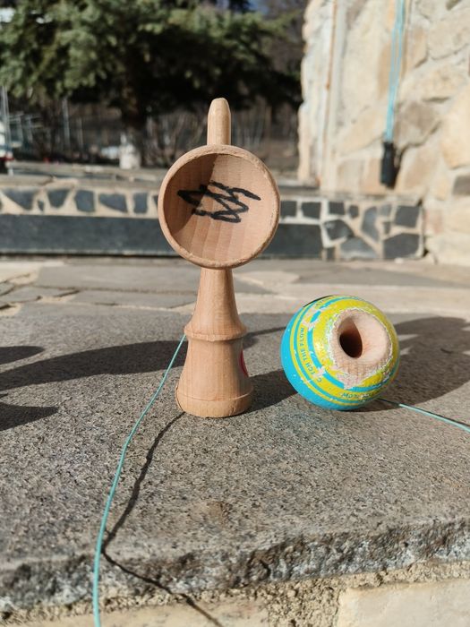 Kendama europe+ 2 Ken europe de vanzare