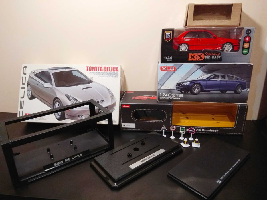 BMW e30 M3 1:24. Празни,рекламни кутии и поставки 1:24 БМВ и 1:43