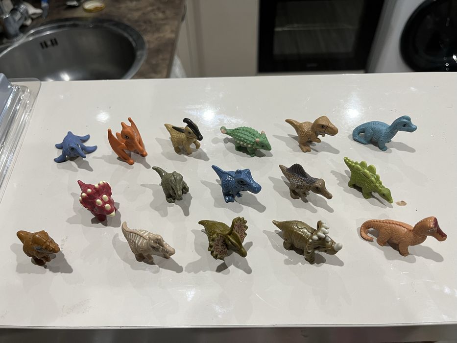 Киндер динозаври