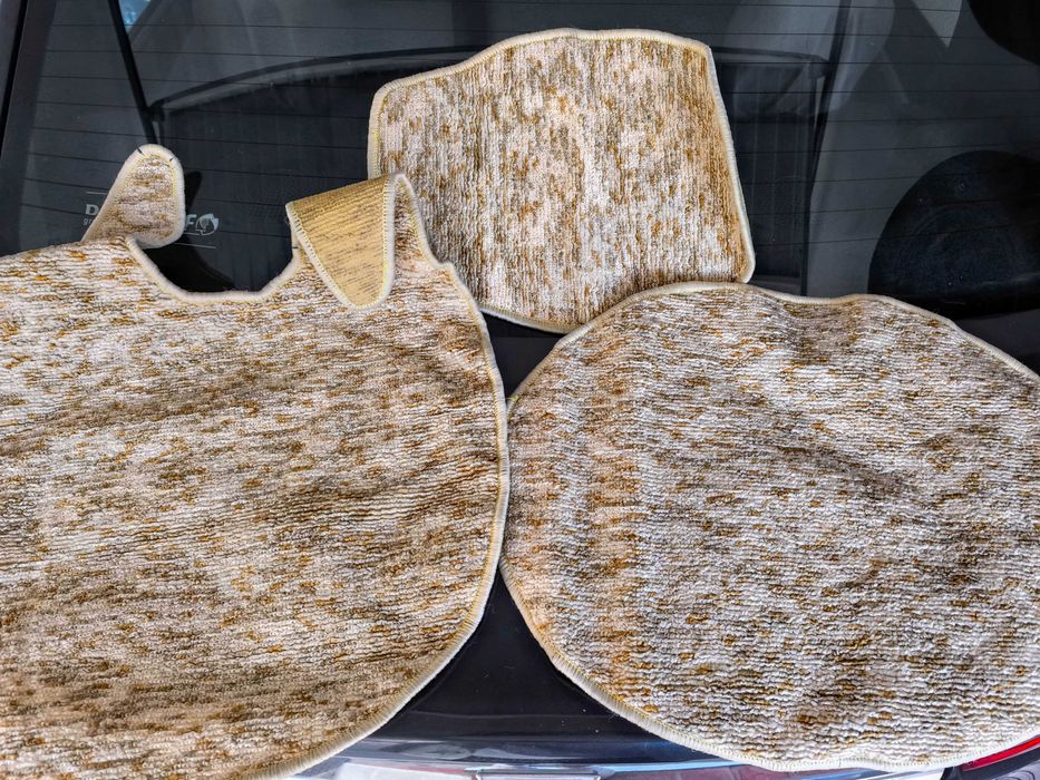 Килимчета,нови,малки от мокет