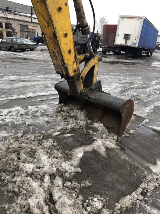 Услуги Эксковатор-Погрузчик