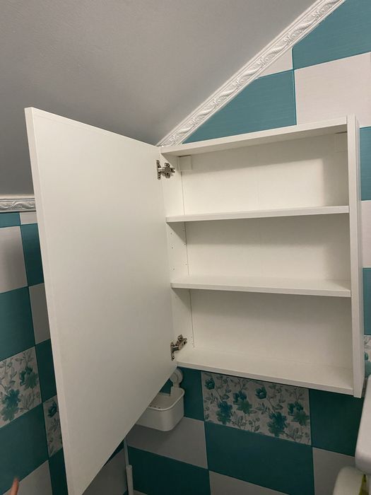 Dulap suspendat baie